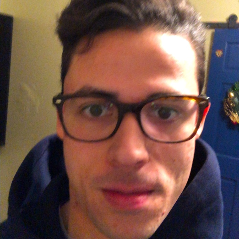 Meet your Posher, Carlos